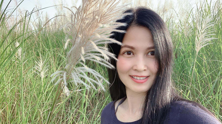 Diễn viên Thuý Hà khoe nhan sắc "hương đồng gió nội".