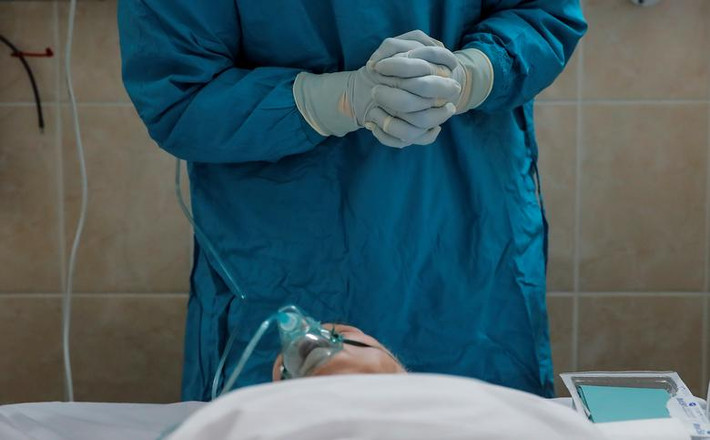 Trước tình hình hiện nay, Giám đốc điều hành Chương trình khẩn cấp y tế của Tổ chức Y tế thế giới (WHO), ông Michael Ryan, đã kêu gọi các chính phủ Châu Âu chống dịch COVID-19 quyết liệt hơn và phá vỡ chuỗi lây nhiễm.