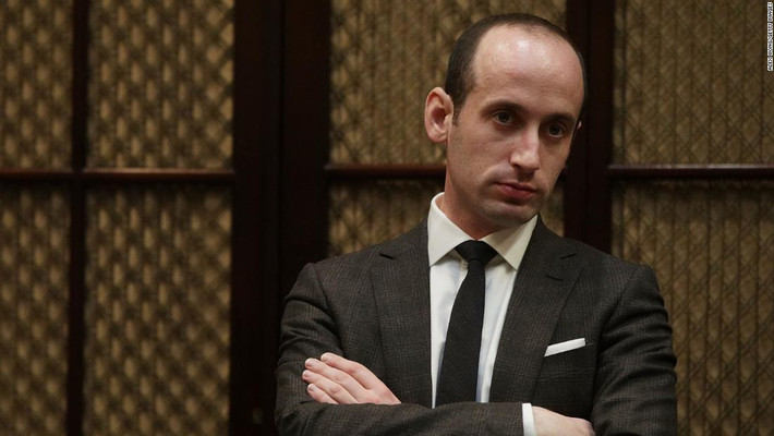 Vào tháng 1/2016, Stephen Miller tham gia chiến dịch tranh cử của ông Trump với tư cách là cố vấn chính sách cấp cao. Ảnh: FP.