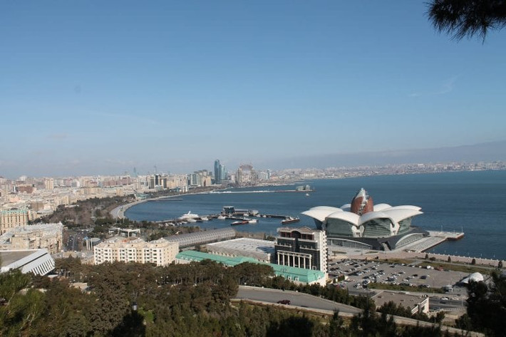 Theo Factcity, ngôn ngữ chính thức của Azerbaijan là tiếng Azerbaijan. Ngoài ra, tiếng Nga cũng được sử dụng tại nước này. Ảnh: FC.