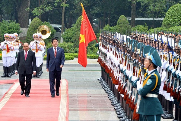 Trên cương vị Thủ tướng Nhật Bản, ông Abe Shinzo đã có ít nhất 4 lần đến thăm Việt Nam. Ảnh: VOV.