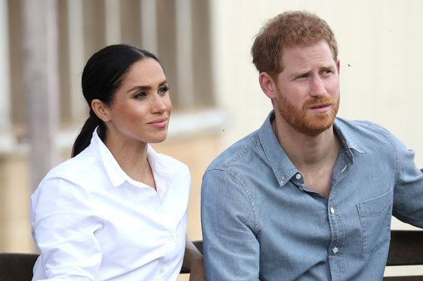 Cũng trong tháng 1/2020, Hoàng tử Harry và Công nương Meghan Markle thông báo trên tài khoản Instagram rằng họ sẽ quyết định ra ngoài sống độc lập và không còn là thành viên cao cấp trong Hoàng gia Anh. Ảnh: Mirror.