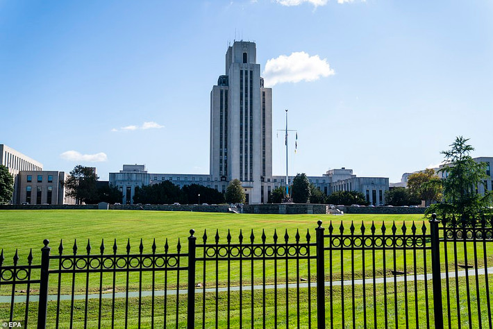 Trung tâm Y tế Quân sự Quốc gia Walter Reed ở Bethesda, bang Maryland, được đặt theo tên của Walter Reed, một bác sĩ quân đội Mỹ. Theo Daily Mail, đây là trung tâm y tế quân sự lớn nhất nước Mỹ, với 7.100 nhân viên. Ảnh: EPA. Ảnh: EPA.