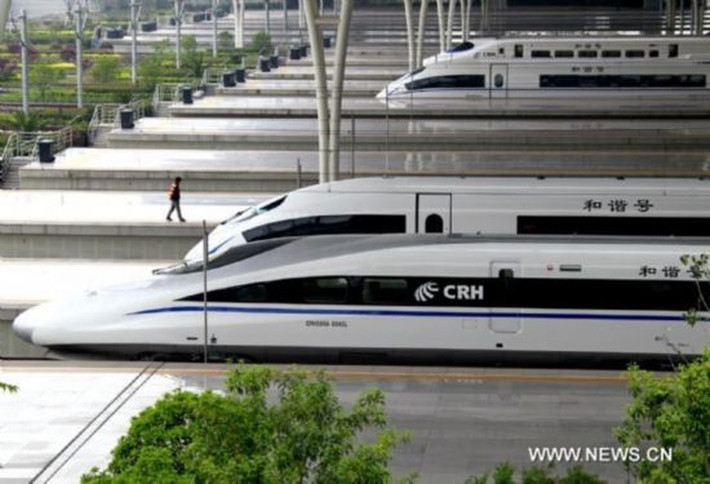 6. Tuyến đường sắt cao tốc Bắc Kinh - Thượng Hải có tổng mức kinh phí đầu tư xây dựng là 35 tỷ USD. Đây là tuyến đường sắt cao tốc dài nhất thế giới từng được xây dựng trong một giai đoạn duy nhất.