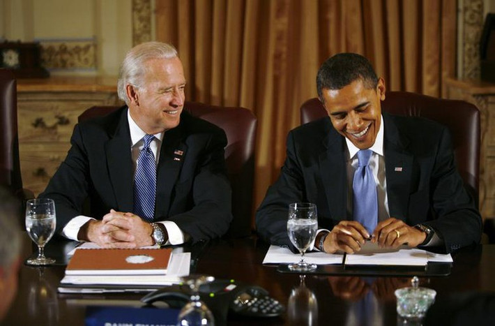 Ngày 4/11/2008, ông Barack Obama đắc cử Tổng thống và Biden trở thành Phó Tổng thống Mỹ cho đến tháng 1/2017. Ảnh: Reuters.