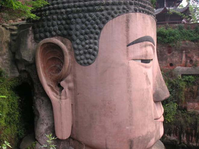 Vào năm 1996, UNESCO công nhận núi Nga Mi, bao gồm cả khu vực có tượng Lạc Sơn Đại Phật, là Di sản thế giới.
