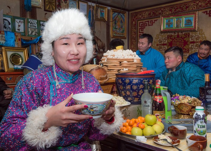 Tết cổ truyền hay còn gọi là Tsagaan Sar (Tết Tháng Trắng) là một trong hai dịp lễ lớn nhất trong năm ở Mông Cổ. Ảnh: LF.