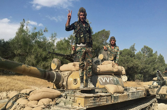 “Các chiến đấu cơ Syria dội mưa bom xuống các căn cứ của Jaysh Al-Izza trong thị trấn Lataminah và Kafr Zita nhằm đáp trả những cuộc tấn công trước đó của nhóm phiến quân này”, nguồn tin quân sự cho biết. Ảnh: Sputnik.