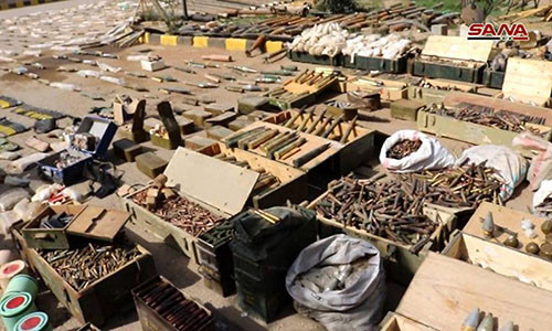 Theo hãng thông tấn SANA đưa tin ngày 3/4, Quân đội Syria và lực lượng đồng minh đã phát hiện và thu giữ một lượng lớn vũ khí của phiến quân IS tại các ngôi làng al- Salhia, al-Duwair, al-Kashma và Subikhan ở tỉnh Deir Ezzor. (Nguồn ảnh: SANA)