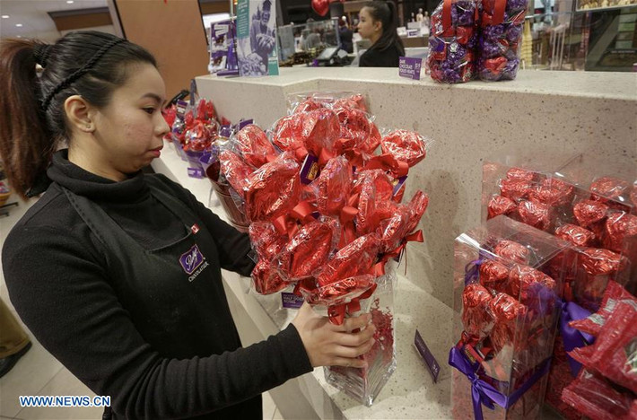 Sôcôla hình bông hoa khá hút khách ở Vancouver trong dịp lễ Valentine năm nay.