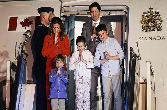 Theo CNN, ngày 17/2, Thủ tướng Canada Justin Trudeau và vợ con đã tới thủ đô New Delhi, bắt đầu chuyến thăm nước này kéo dài 7 ngày theo lời mời của Thủ tướng Ấn Độ Narendra Modi. Ảnh: Twitter.