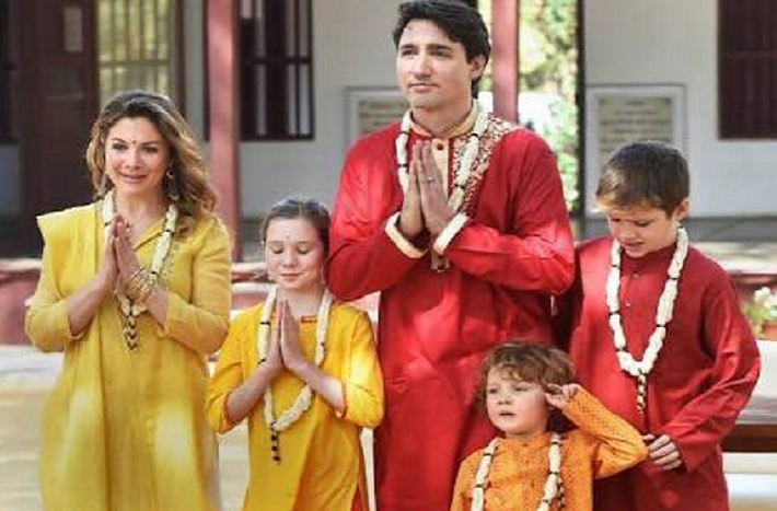 Một số ý kiến cho rằng, việc ông Trudeau liên tục diện trang phục truyền thống Ấn Độ trong suốt chuyến thăm là “quá lố”. Ảnh: Twitter.