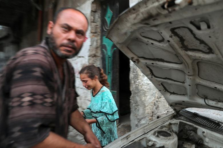 Theo AP, giao tranh giữa hai bên tại Dải Gaza đã khiến ít nhất 20 người, bao gồm ít nhất 9 trẻ em, thiệt mạng và nhiều người khác bị thương.