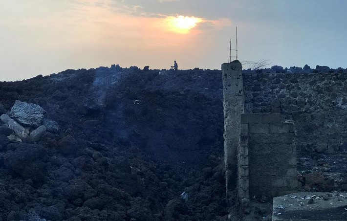 Trước đó, vào ngày 22/5, thảm họa núi lửa Nyiragongo phun trào gần thành phố Goma đã khiến ít nhất 31 người chết và hàng trăm người mất tích.