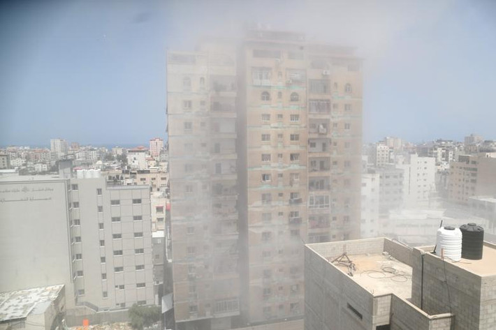 Khói bụi mù mịt tại một địa điểm ở thành phố Gaza.
