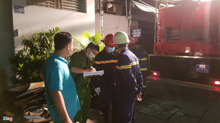 Vụ hỏa hoạn sau đó khiến 8 người bị chết ngạt gồm: chị Nguyễn Thị Lệ Thanh (44 tuổi, là chủ nhà); ông Hồ Đình Thắng (43 tuổi, em rể chị Thanh); các con chị Thanh là cháu Lê Kim Tuyến (18 tuổi), cháu Lê Ngân Tuyến (13 tuổi), cháu Lê Tân Tuyến (9 tuổi); cháu Hồ Đình Nam (9 tuổi, con ông Thắng), cháu Nguyễn Tấn Đạt (15 tuổi, là cháu đến nhà chị Thanh chơi) và một người phụ nữ chưa rõ danh tính. Theo cảnh sát, căn nhà bị cháy có diện tích khoảng 126 m2 (gồm một tầng trệt, hai tầng lầu).