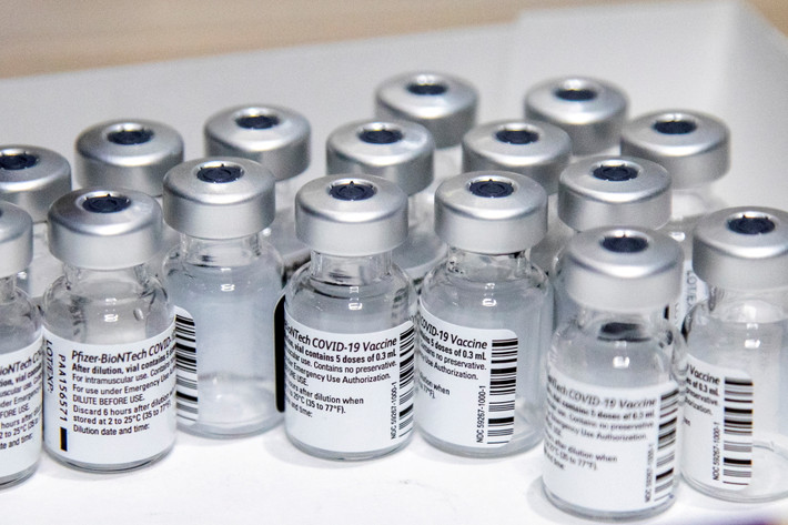 Pfizer và BioNTech hy vọng sẽ có dữ liệu ban đầu về hiệu quả của vắc xin đối với lứa tuổi từ 2 đến 5 vào cuối năm nay. Ảnh: Reuters.