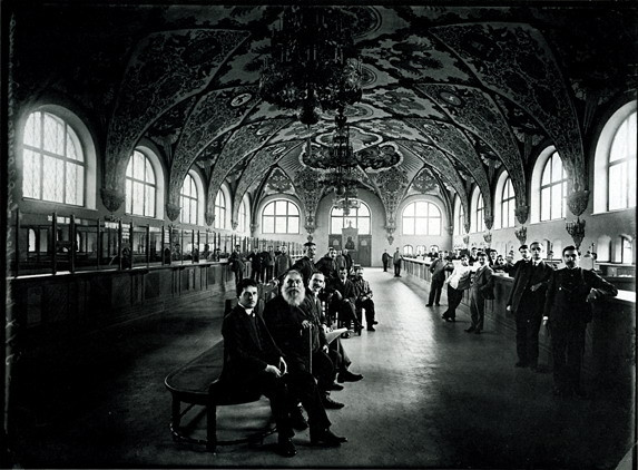 Bên trong sảnh của Ngân hàng Nhà nước, 1913. (Ảnh: Maxim Dmitriev)