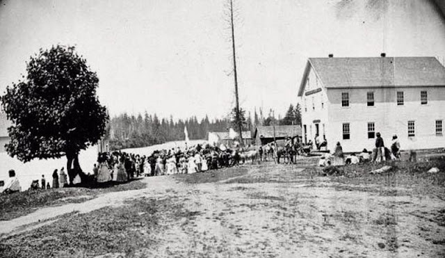 Không khí trong ngày Quốc khánh Mỹ 4/7 ở Snohomish, Washington, vào khoảng năm 1874. Ảnh: VT.