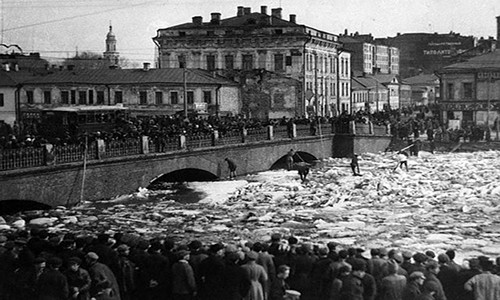 Bề mặt sông Moscow bị băng bao phủ năm 1926. (Nguồn: ER)