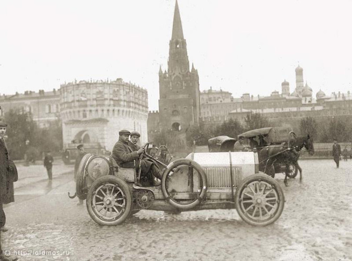 Victor Emery đã giành chiến thắng trong cuộc đua xe Saint Petersburg-Moscow diễn ra vào năm 1908. (Nguồn: ER)