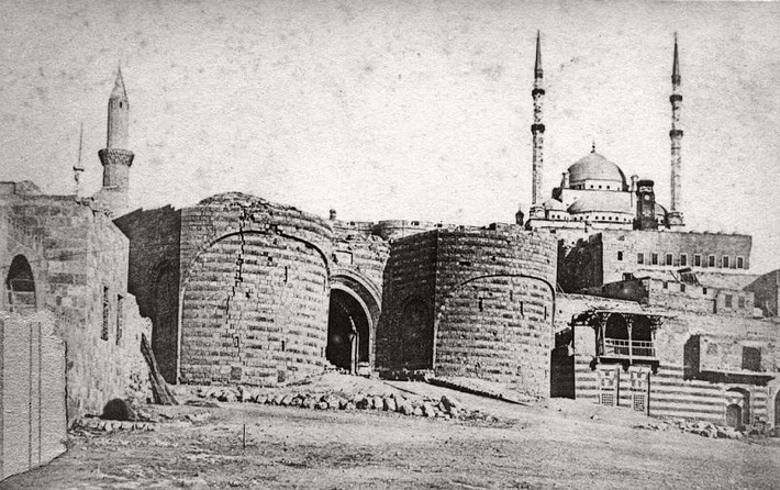 Cổng thành ở thủ đô Cairo hàng trăm năm trước. (Nguồn: VT)