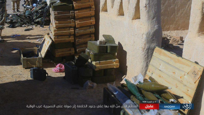 Phiến quân IS cũng chiếm được một số vũ khí, đạn dược của quân đội Syria. Ảnh: AMN.