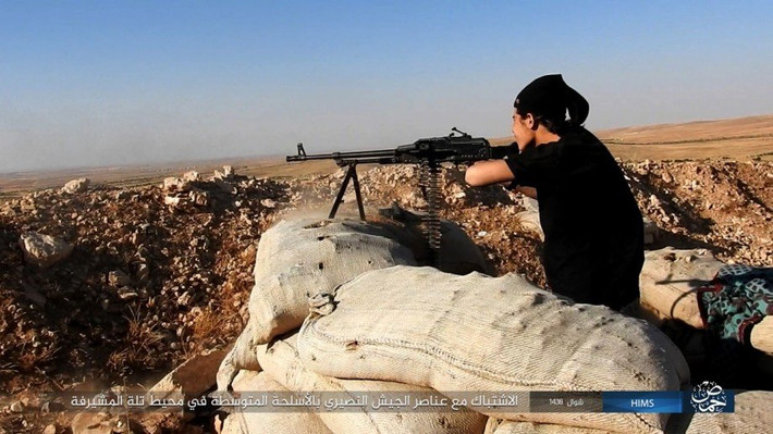Một tay súng ngắm bắn lực lượng chính phủ Syria ở Đông Homs. Ảnh: AMN.