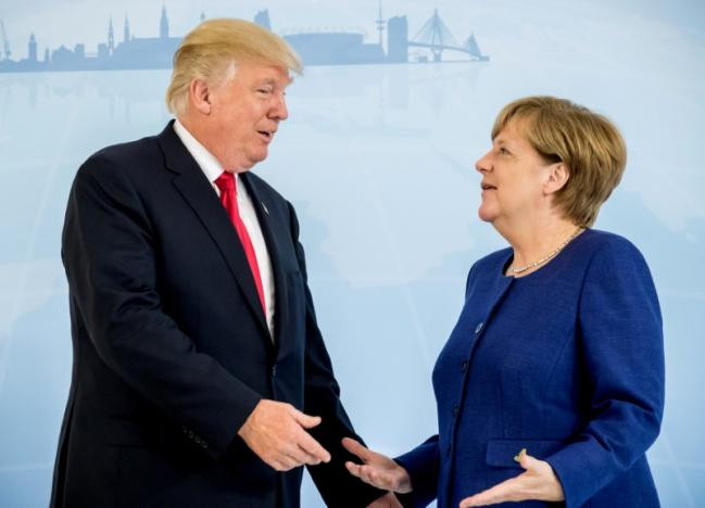 Tổng thống Mỹ Donald Trump gặp bà Merkel tại thành phố Hamburg trước thềm Hội nghị thượng đỉnh Nhóm các nền kinh tế phát triển và mới nổi hàng đầu thế giới.