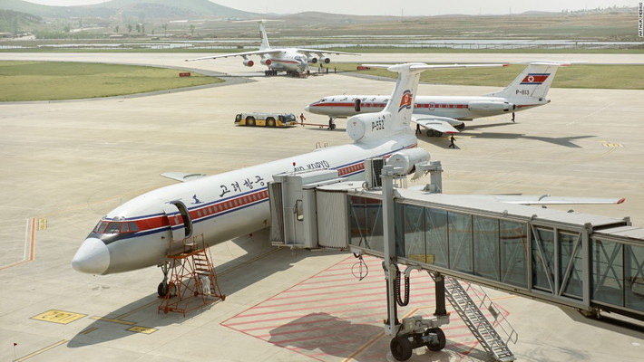 Một chiếc Tupolev-154, Tupolev-134 và máy bay vận tải Ilyushin-76 tại sân bay quốc tế Sunan, Bình Nhưỡng. Ảnh: CNN.