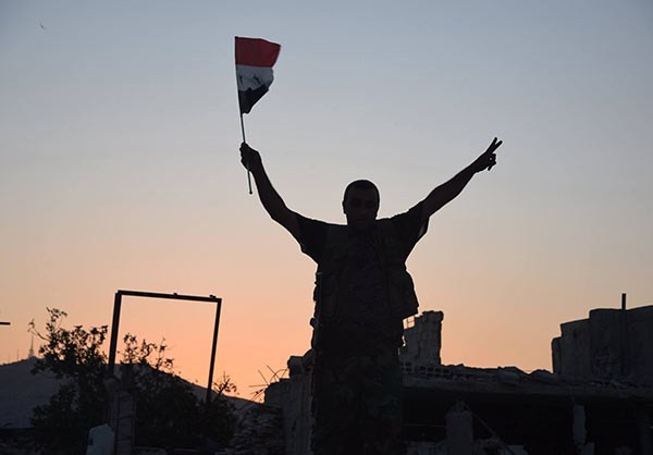 Hãng Fars (Iran) đưa tin, quân đội Syria đã đánh bật nhóm khủng bố Mặt trận al-Nusra ra khỏi những thành trình quan trọng nhất của bọn chúng ở vùng Ayn Tarma, thủ đô Damascus. Ảnh: FNA.