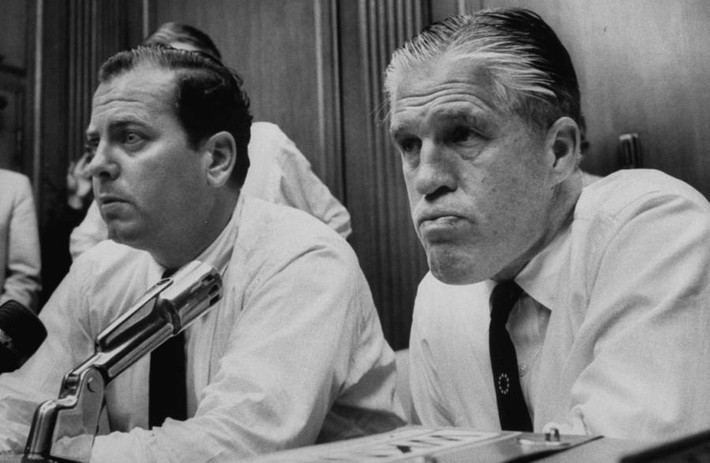 Thị trưởng Jerome P.Cavanagh và Thống đốc George W.Romney trong buổi họp báo liên quan đến vụ bạo động. Ảnh: ATI.