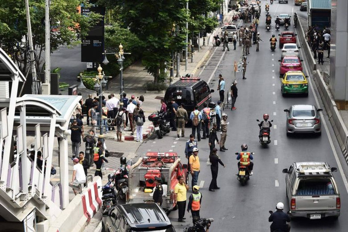 Ngay sau khi vụ nổ xảy ra, đông đảo cảnh sát được triển khai tới hiện trường. Vụ nổ đã khiến ít nhất hai người bị thương. Ảnh: ST.