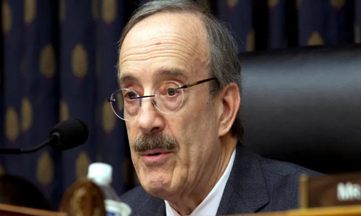 Đồng thời, Chủ tịch Eliot Engel ra tuyên bố kêu gọi Trung Quốc rút tàu và chấm dứt hành vi bắt nạt, vi phạm chủ quyền của Việt Nam ở Biển Đông. Ảnh: AP.