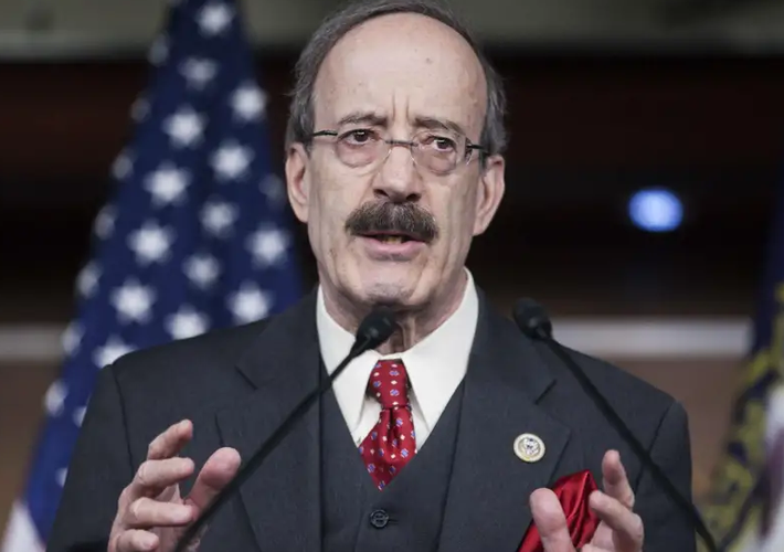 Ngày 26/7, Chủ tịch Ủy ban Đối ngoại Hạ viện Mỹ Eliot Engel phát đi tuyên bố, chỉ trích các hành động hung hăng của Trung Quốc gần đây trên Biển Đông là ví dụ đáng lo ngại về cái gọi là một quốc gia phớt lờ công khai luật pháp quốc tế. Ảnh: Getty.