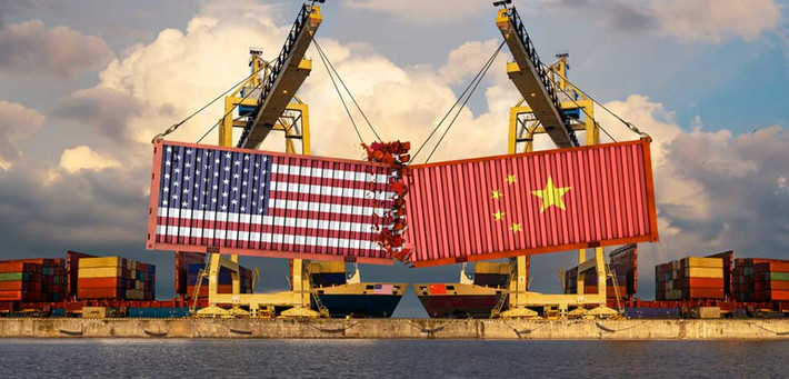 Hôm 26/8, Washington và Bắc Kinh bất ngờ có những tuyên bố góp phần hạ nhiệt căng thẳng. Các nhà đàm phán Mỹ và Trung Quốc dự kiến bước vào vòng đàm phán thương mại thứ 13 vào tháng 9 tới. Tuy nhiên, trên thực tế, trong hơn một năm qua, mối quan hệ giữa hai nước này liên tục rơi vào trạng thái căng thẳng bởi cuộc chiến thuế quan. Ảnh: FO.