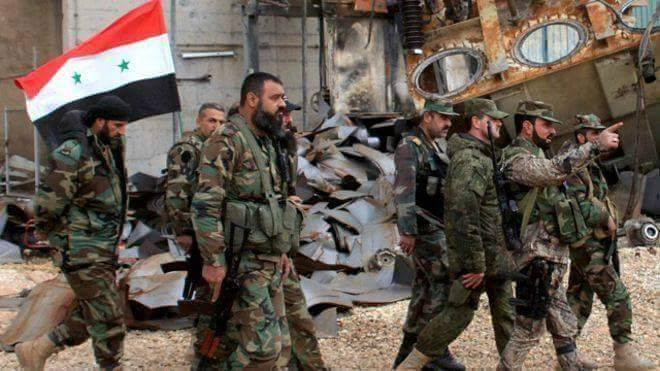 Cùng lúc, lực lượng tiếp viện Syria đang được điều động tới vùng nông thôn Latakia để chuẩn bị cho chiến dịch quân sự quy mô lớn nhằm tái chiếm Kabani từ tay nhóm liên minh thánh chiến Hayat Tahrir al-Sham (HTS) và lực lượng Đảng Hồi giáo Turkestan (TIP). Ảnh: AMN.