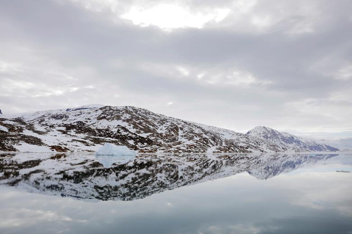 Tuy nhiên, lãnh đạo cơ quan ngoại giao Greenland khẳng định hòn đảo không phải để bán, và giới chức Đan Mạch cũng kịch liệt phản đối ý tưởng của nhà lãnh đạo Mỹ.