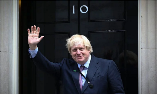 Chiều cao của Thủ tướng Anh Boris Johnson là 1,75 mét. Được biết, ông Boris vừa nhậm chức Thủ tướng vào tháng 7/2019.