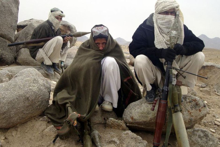 Taliban từng tuyên bố để đạt được mục tiêu về một nhà nước Hồi giáo "trong mơ" thì cần có những lệnh cấm các hoạt động phù phiếm như âm nhạc và phim ảnh; tăng cường biện pháp trấn áp tội phạm bằng việc cho ra đời luật Hồi giáo, bao gồm cả tử hình và chém đầu công khai. Ảnh: ABC.