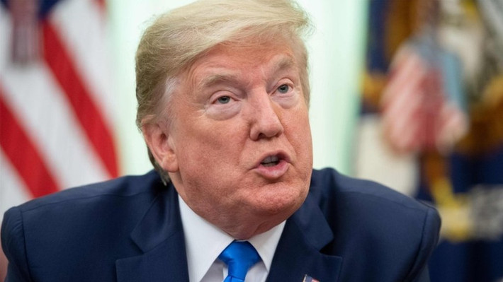 Trong đó, Tổng thống Trump quy trách nhiệm cho Trung Quốc về đại dịch COVID-19. Ban vận động tái cử của ông Trump đã đặt việc "buộc Trung Quốc phải hoàn toàn chịu trách nhiệm trước việc gieo rắc virus gây dịch bệnh COVID-19 khắp thế giới" nằm trong số mục tiêu ưu tiên hàng đầu. Ảnh: BBC.