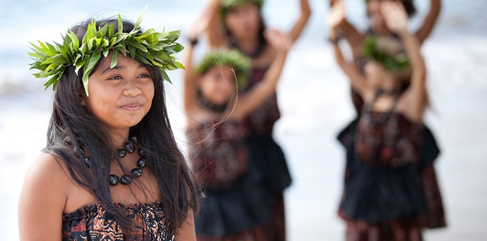 Chỉ những ai có tổ tiên người Hawaii mới được coi là người Hawaii. Ngay cả khi bạn sinh ra và lớn lên ở Hawaii, bạn vẫn không được coi là người Hawaii thực sự nếu tổ tiên của bạn không phải người địa phương này. Ảnh: FS.