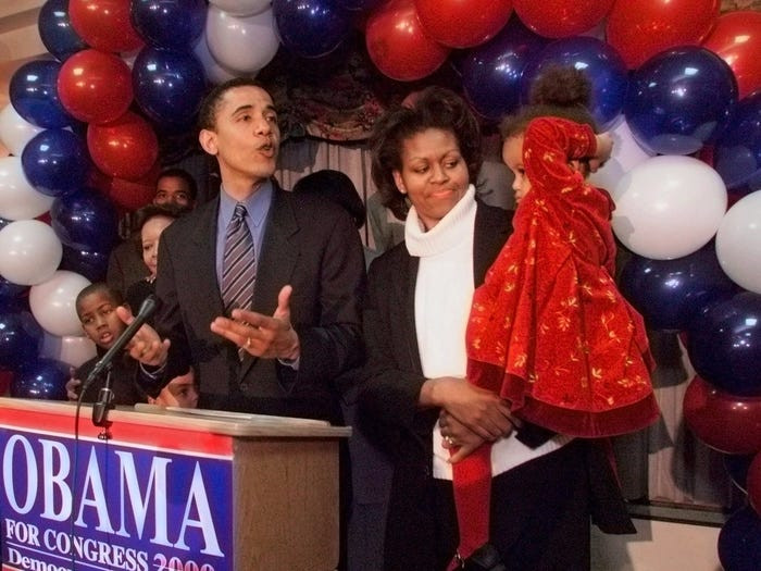 "Tôi chỉ muốn nói rằng, nếu những điều đó có thể phá vỡ hôn nhân, thì tôi và Barack đã đổ vỡ nhiều lần, nhưng chúng tôi vẫn có một cuộc hôn nhân rất bền vững", bà Michelle nói. Ảnh: AP.