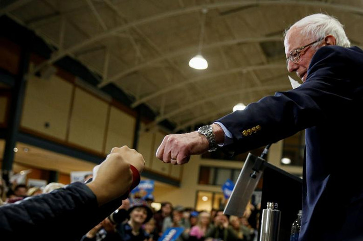 Thượng nghị sĩ Bernie Sanders vận động tranh cử tại Exeter, New Hampshire ngày 18/1/2020.