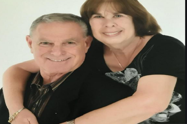 Mẹ của anh, bà Adrian, 72 tuổi, không hề có triệu chứng khi xét nghiệm dương tính với COVID-19. Ảnh: GN.