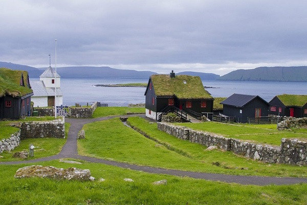 Quần đảo Faroe là lãnh thổ tự trị của Vương quốc Đan Mạch từ năm 1948. Quần đảo này được đánh giá là đang kiểm soát thành công dịch bệnh COVID-19 khi hiện tại chỉ có duy nhất một người phải nhập viện điều trị vì nhiễm virus SARS-CoV-2. Ảnh: AB.