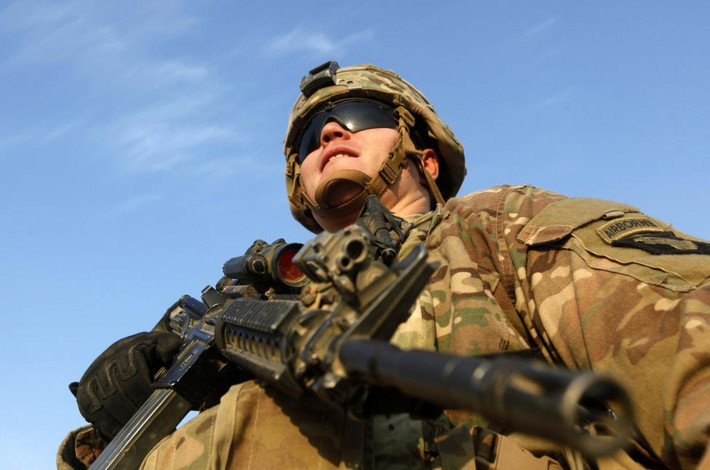 Các binh sĩ đặc nhiệm Mỹ hỗ trợ quân đội Iraq trong chiến dịch giải phóng Mosul khỏi tay phiến quân IS.