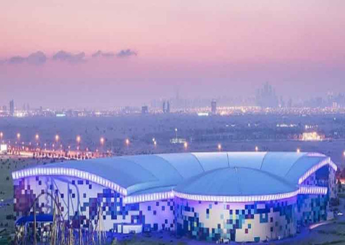 Công viên IMG Worlds Adventure ở Dubai là công viên theo chủ đề trong nhà lớn nhất thế giới, có diện tích tương đương 28 sân bóng. Chi phí để xây dựng công viên này lên tới khoảng 1 tỷ USD. Công viên IMG Worlds Adventure được mở cửa vào mùa hè năm 2016 và dự kiến thu hút khoảng 20 nghìn du khách mỗi ngày.