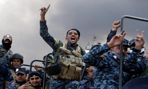 Trong khi đó, các đơn vị chống khủng bố của Iraq chỉ còn cách Mosul, nơi được coi là thủ phủ của phiến quân IS tại Iraq suốt hai năm qua, khoảng 2 km.