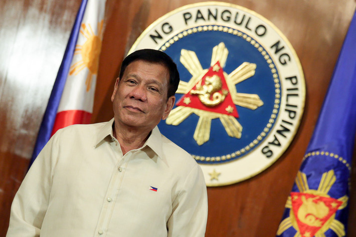 Ông Rodrigo Duterte tuyên thệ nhậm chức Tổng thống Philippines tại Dinh Malacanang ngày 30/6/2016.